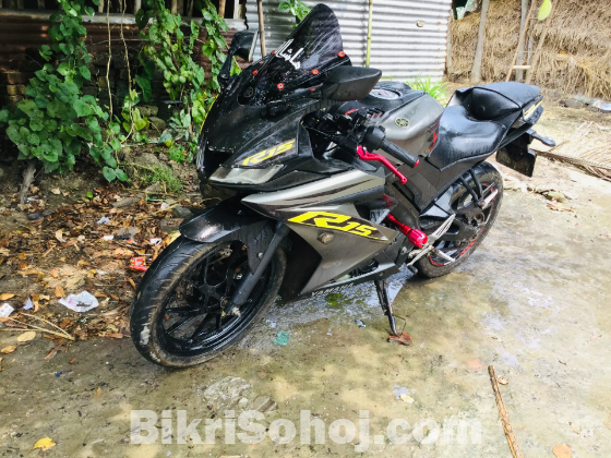 Yamaha R15v3 indean